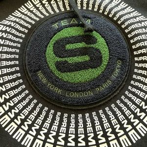 Supreme unisex hoodie